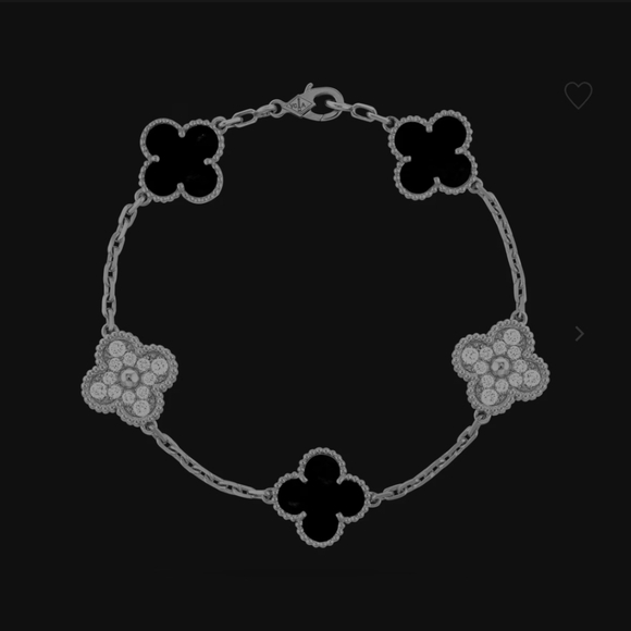 Onxy and Diamond Vancleef bracelet💎 - Picture 2 of 2